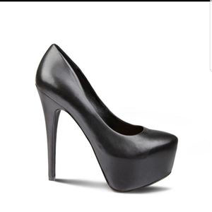 Steve Madden - Dejavu Black Leather Pumps